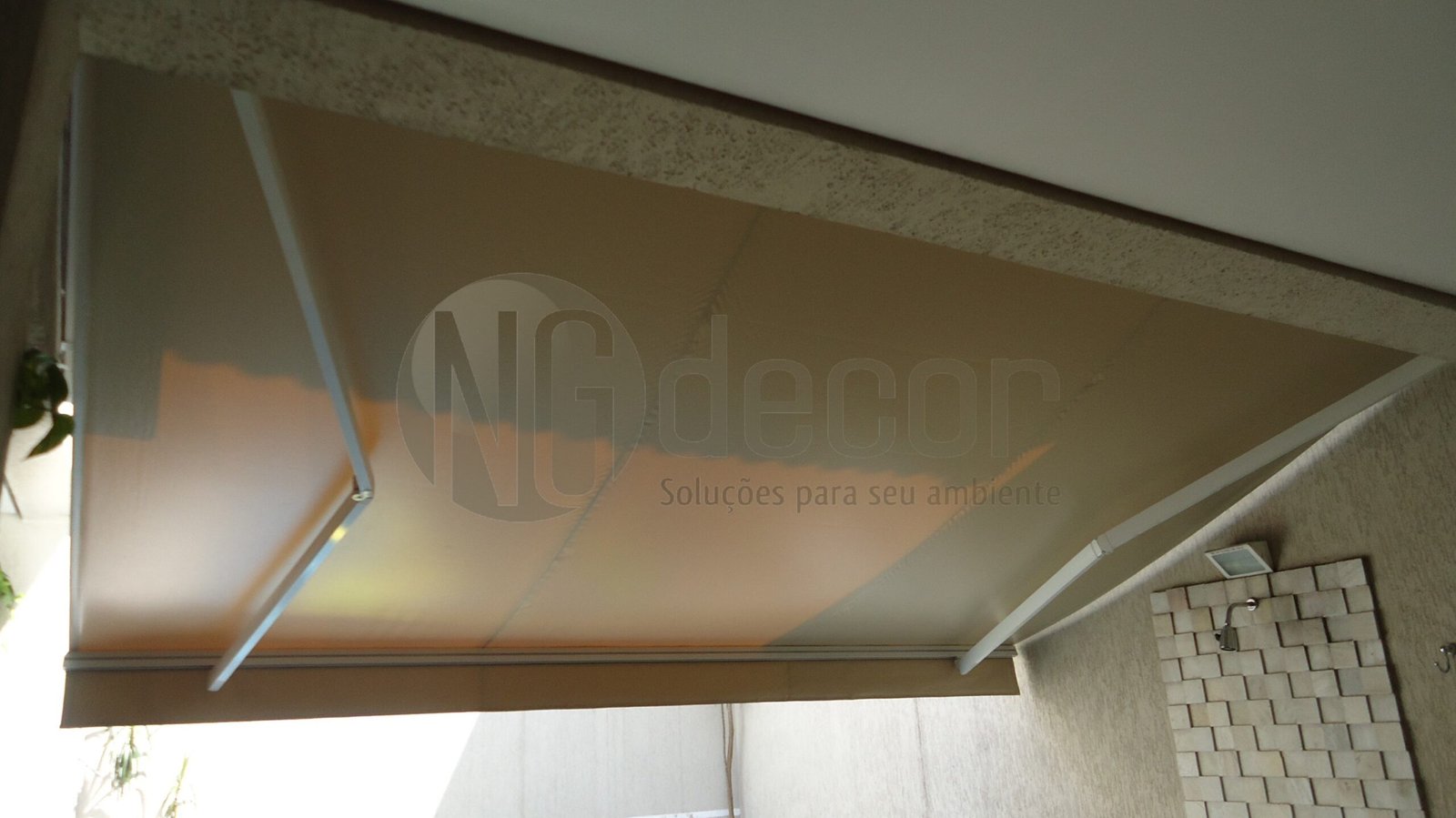 03-toldo-articulado-lona-pvc-para-casa